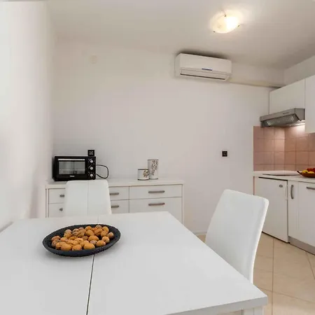 Apartment In Sveti Lovrec - Istrien 47117