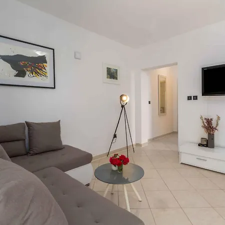 Apartment In Sveti Lovrec - Istrien 47117 Kirmenjak