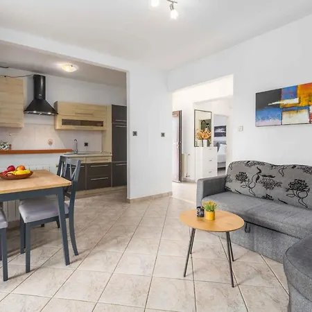 Apartment In Sveti Lovrec - Istrien 47117