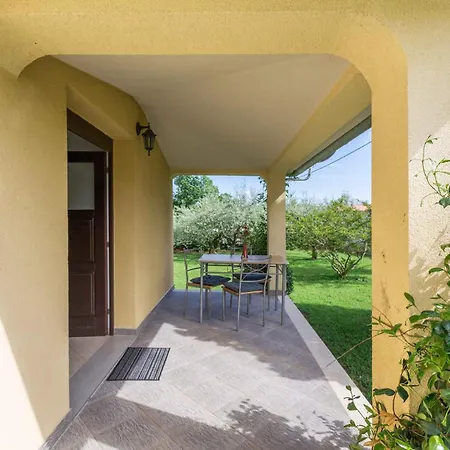 Apartment In Sveti Lovrec - Istrien 47117 Kirmenjak